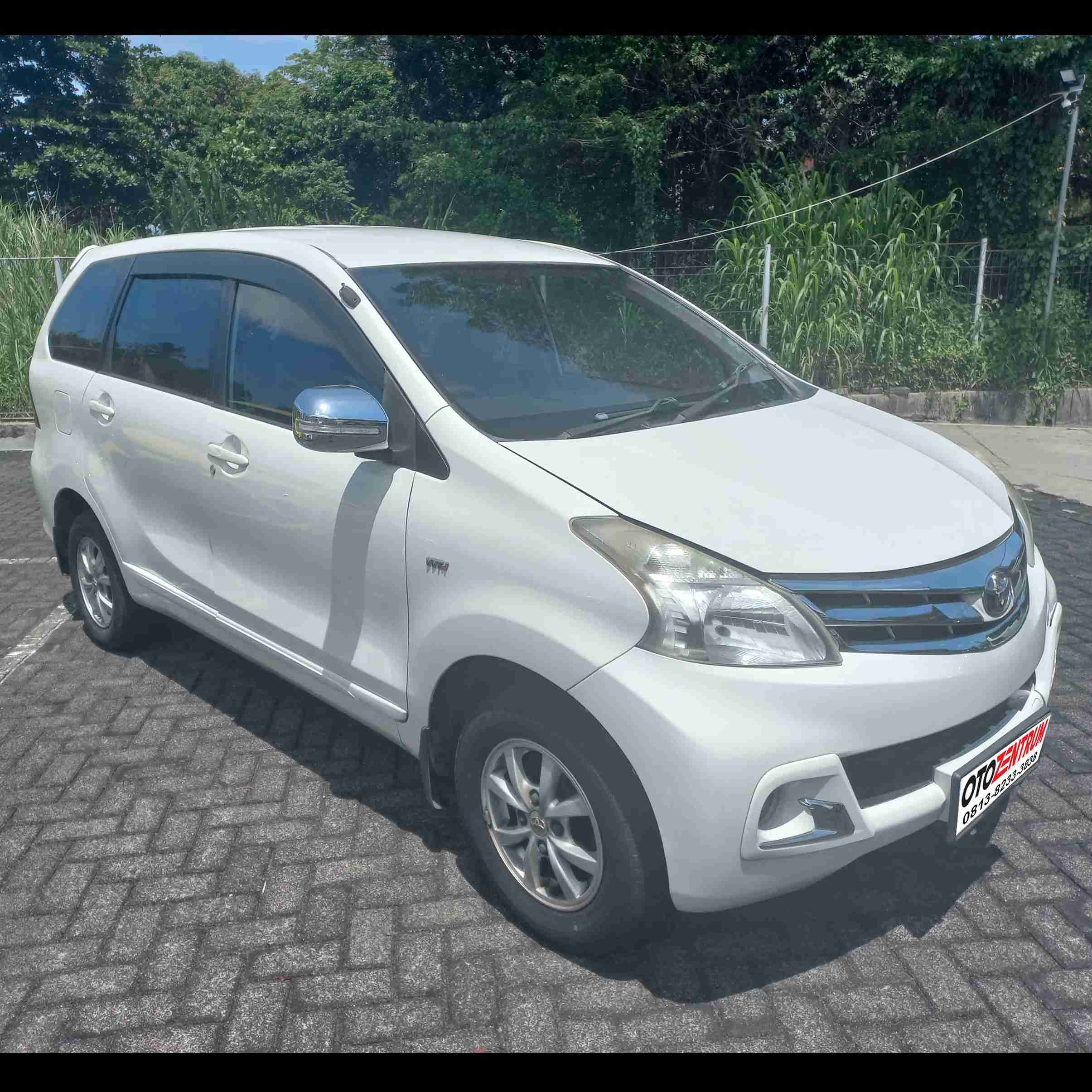 AVANZA 1.3 G A/T - 2014 ( DB 1053 QR ) 2